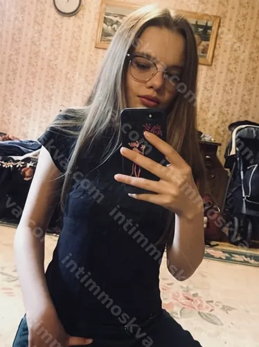 Анкета шлюхи КСЮША БЕЗ ПРЕДОПЛАТЫ, возраст 26 лет, шатенка, размер груди второй, метро Волжская, район Кузьминки, цена 3000 руб 1 час, Фото 1, заказ по тел. +7 927 783-34-79, №17257